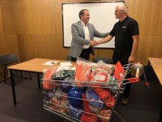 Magyarországi sporteszköz-támogatást kaptak a székelyföldi kosárlabdázók